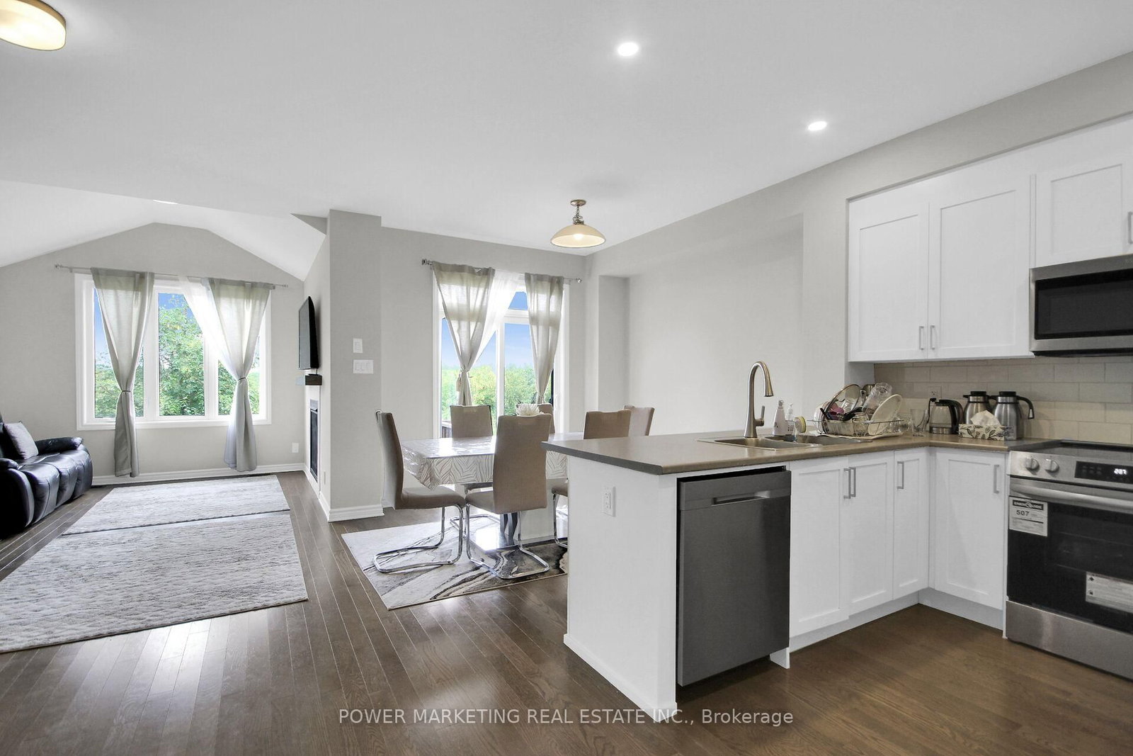 805 CERULEAN Way • Ottawa, ON photo 12
