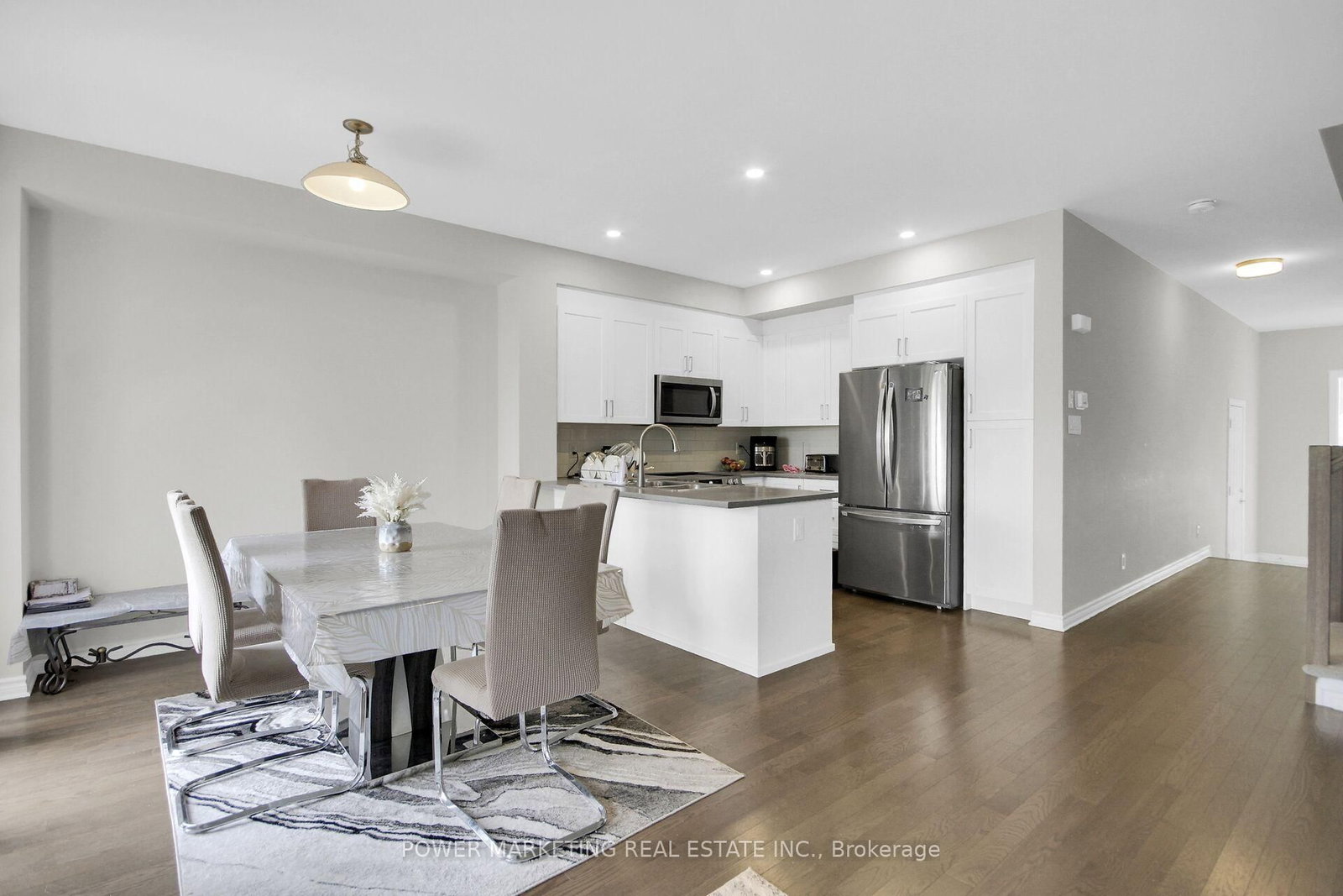 805 CERULEAN Way • Ottawa, ON photo 16