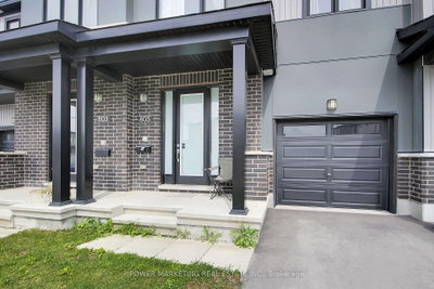 805 CERULEAN Way • Ottawa, ON photo 2