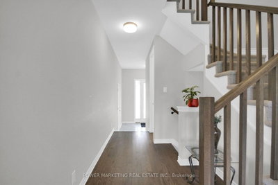 805 CERULEAN Way • Ottawa, ON photo 3