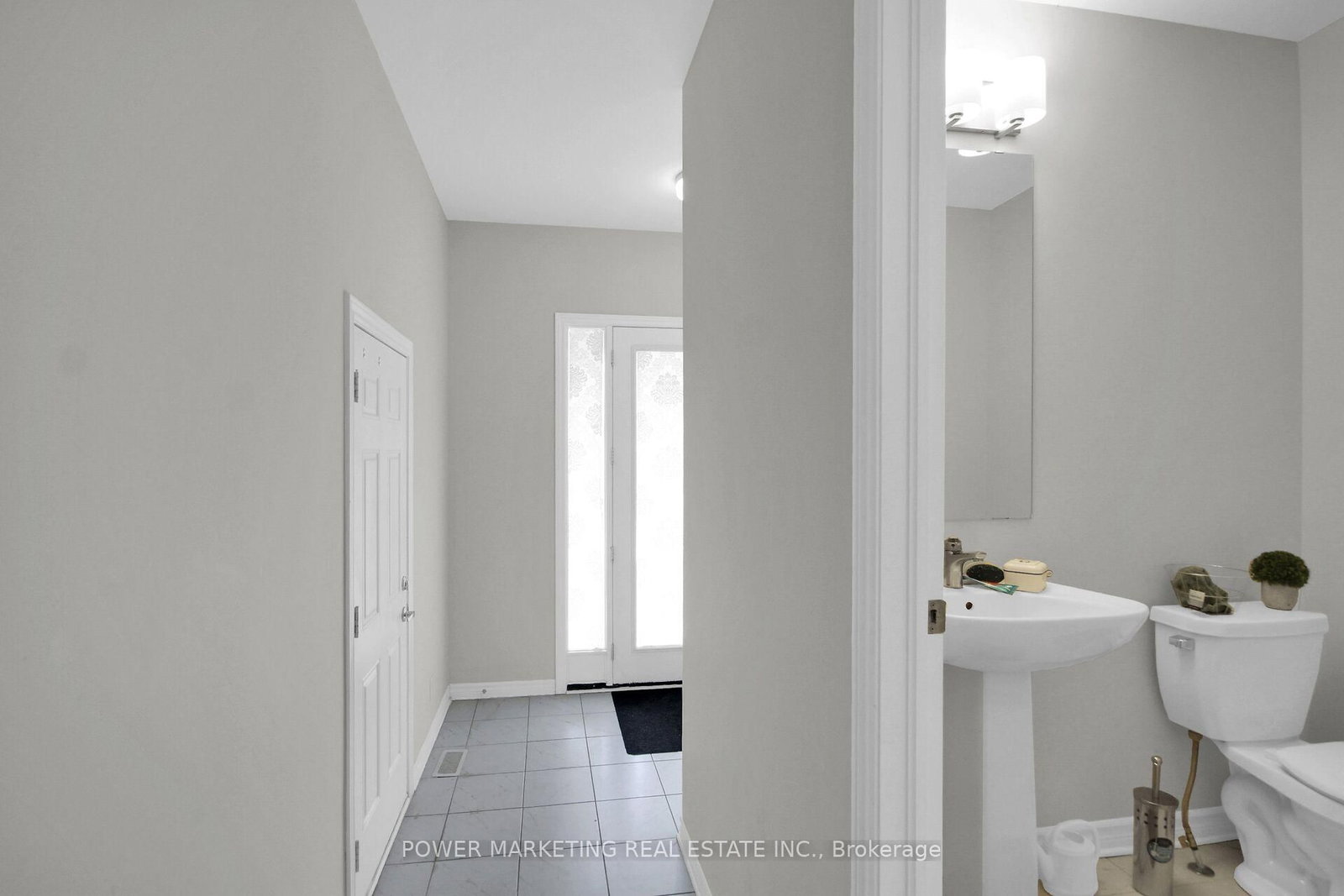 805 CERULEAN Way • Ottawa, ON photo 4