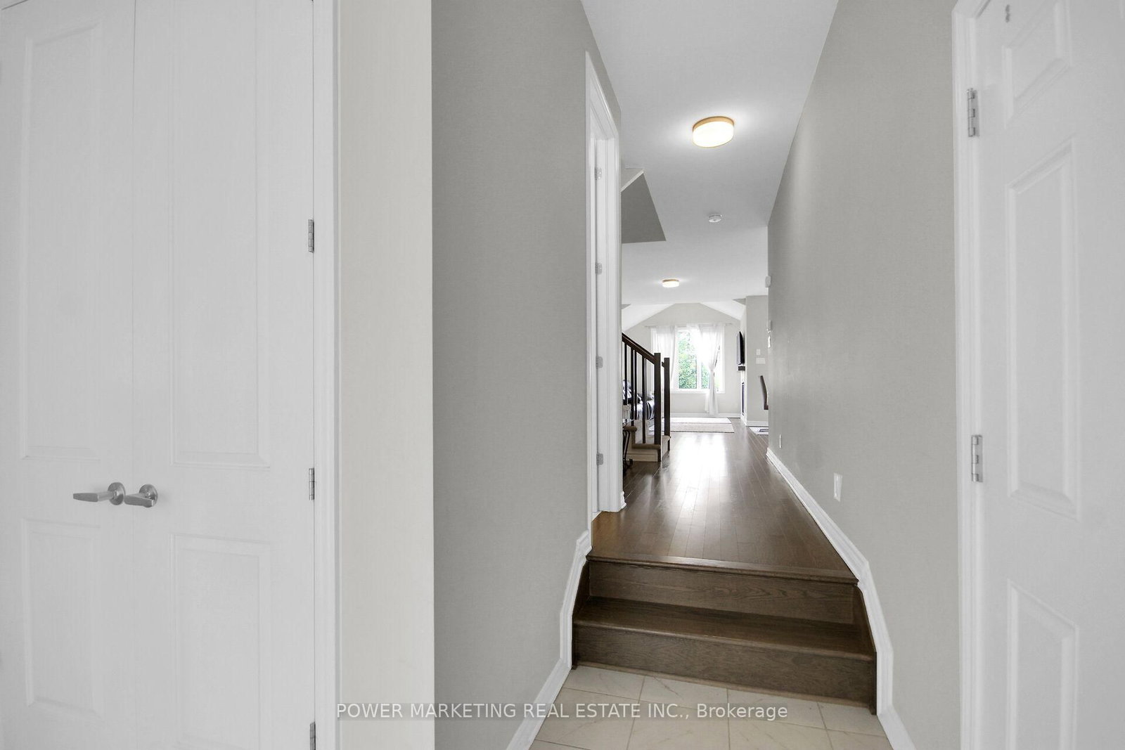 805 CERULEAN Way • Ottawa, ON photo 6