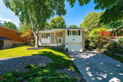 581 Glendene Crescent