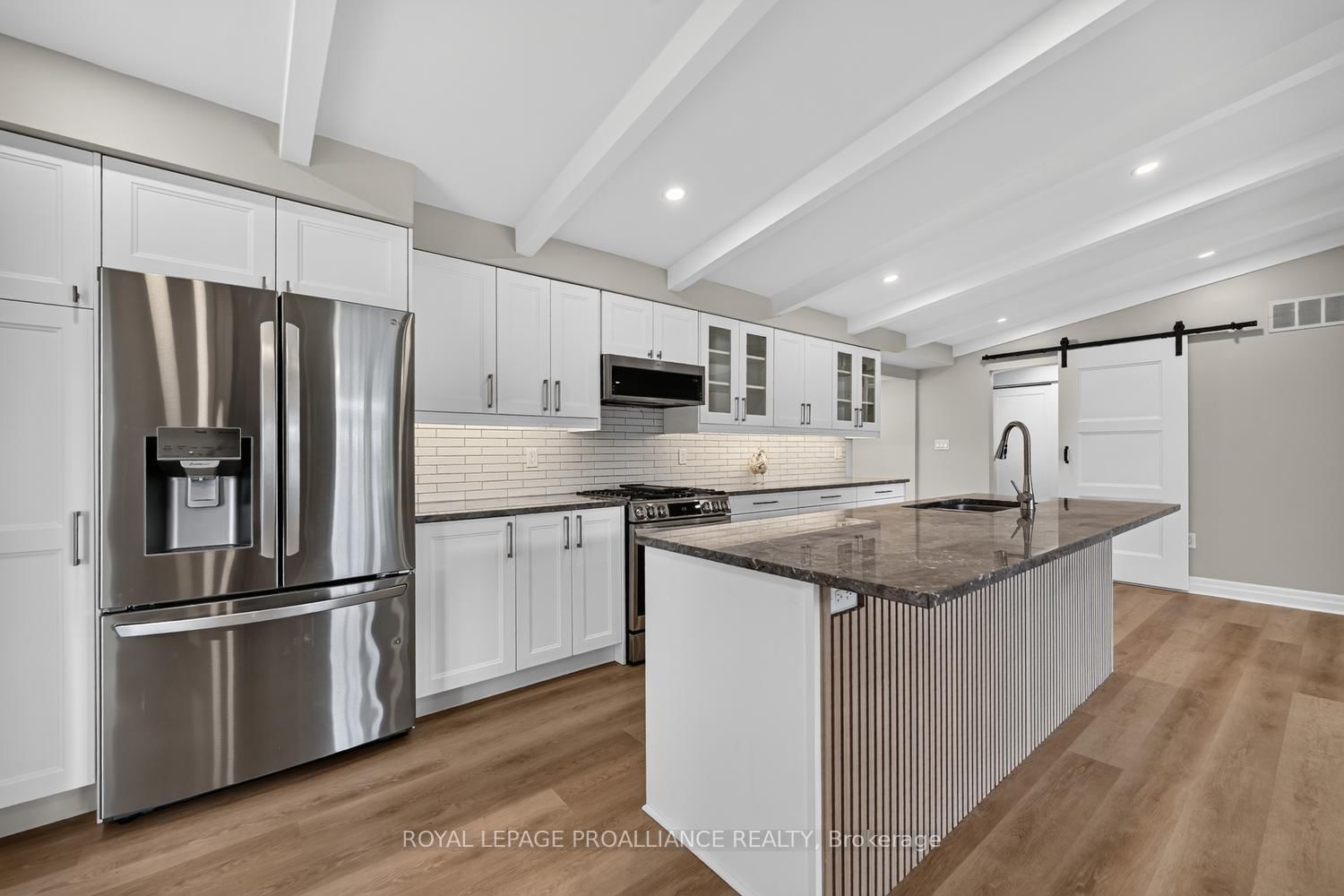 1637 County Rd 2 Road • Edwardsburgh/Cardinal, ON photo 11