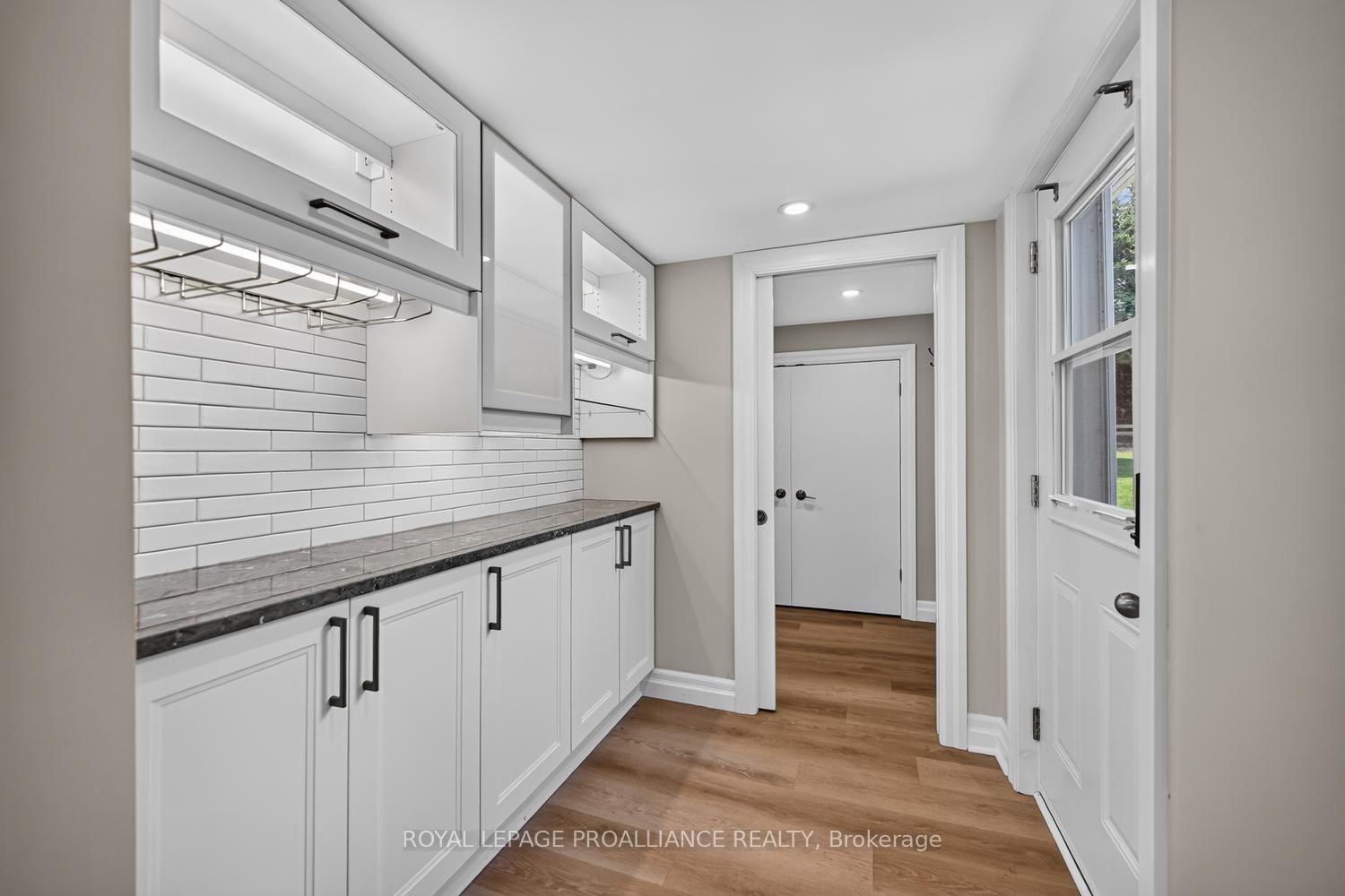 1637 County Rd 2 Road • Edwardsburgh/Cardinal, ON photo 13