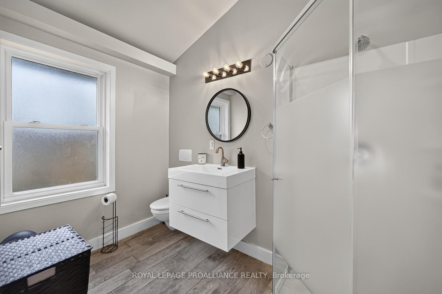 1637 County Rd 2 Road • Edwardsburgh/Cardinal, ON photo 31