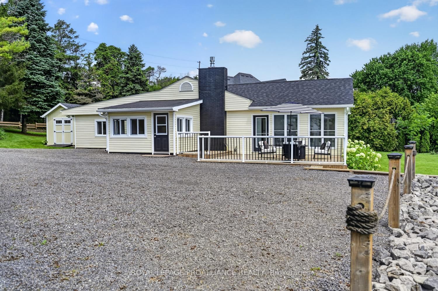 1637 County Rd 2 Road • Edwardsburgh/Cardinal, ON photo 7