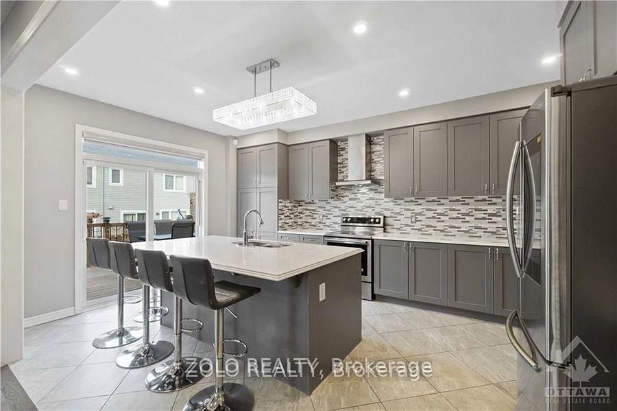 108 Flowing Creek Circle • Ottawa, ON photo 9