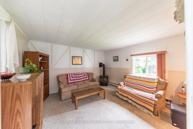 259 Peter Street • Pembroke, ON photo 9