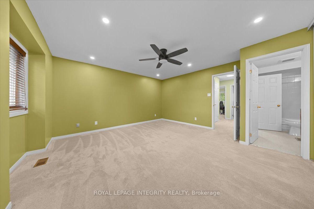 69 ROYAL FIELD Crescent • Ottawa, ON photo 20