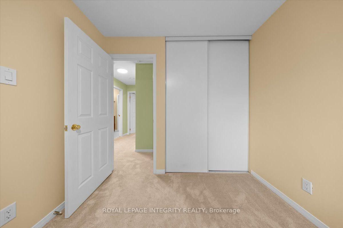 69 ROYAL FIELD Crescent • Ottawa, ON photo 24