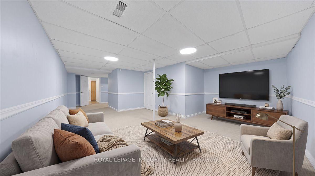 69 ROYAL FIELD Crescent • Ottawa, ON photo 29