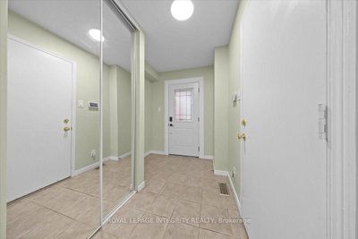 69 ROYAL FIELD Crescent • Ottawa, ON photo 3
