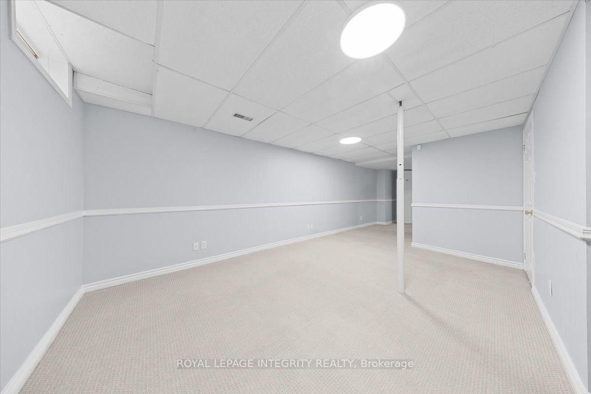 69 ROYAL FIELD Crescent • Ottawa, ON photo 30
