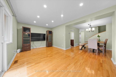 69 ROYAL FIELD Crescent • Ottawa, ON photo 9