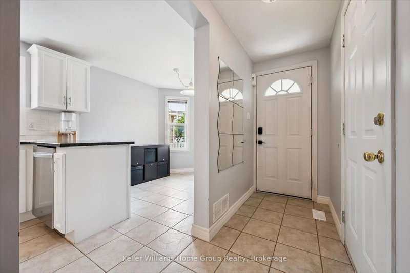 217 Deerpath Dr photo 4
