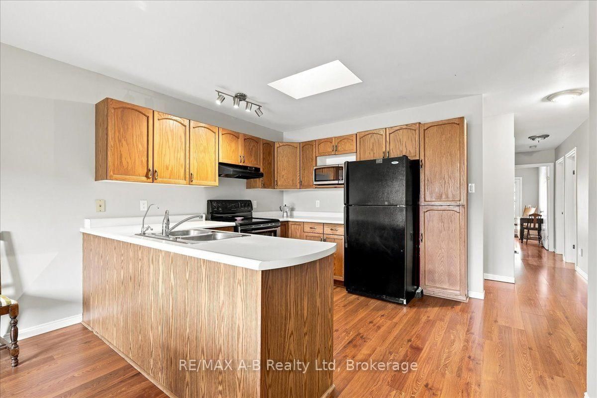 15 Railway Street • Stratford, ON photo 15