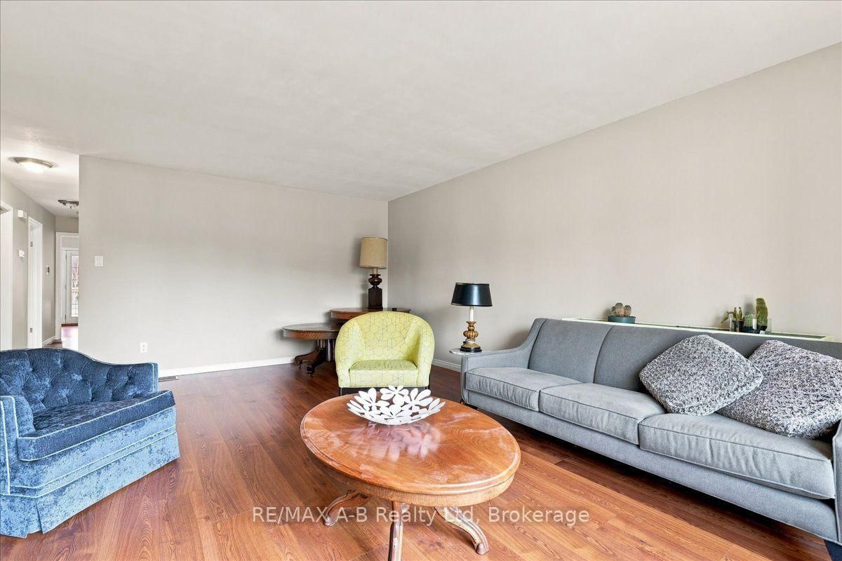 15 Railway Street • Stratford, ON photo 21
