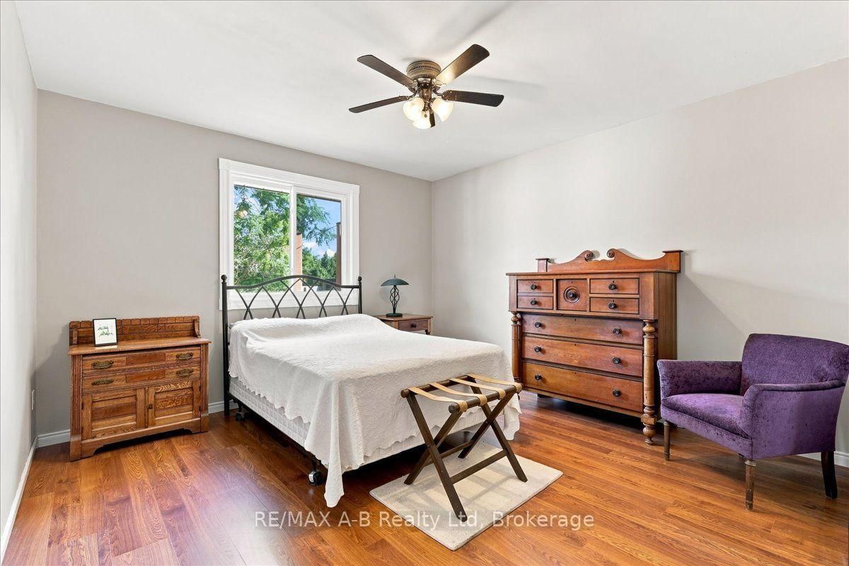 15 Railway Street • Stratford, ON photo 25