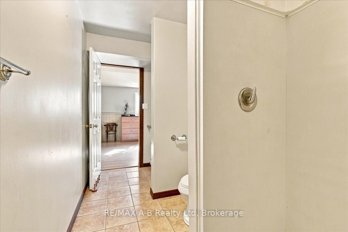 15 Railway Street • Stratford, ON photo 36