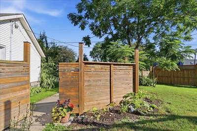 15 Railway Street • Stratford, ON photo 8