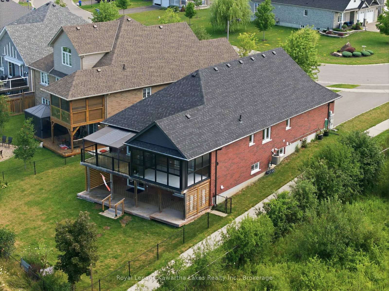 25 Barron Boulevard • Kawartha Lakes, ON photo 37