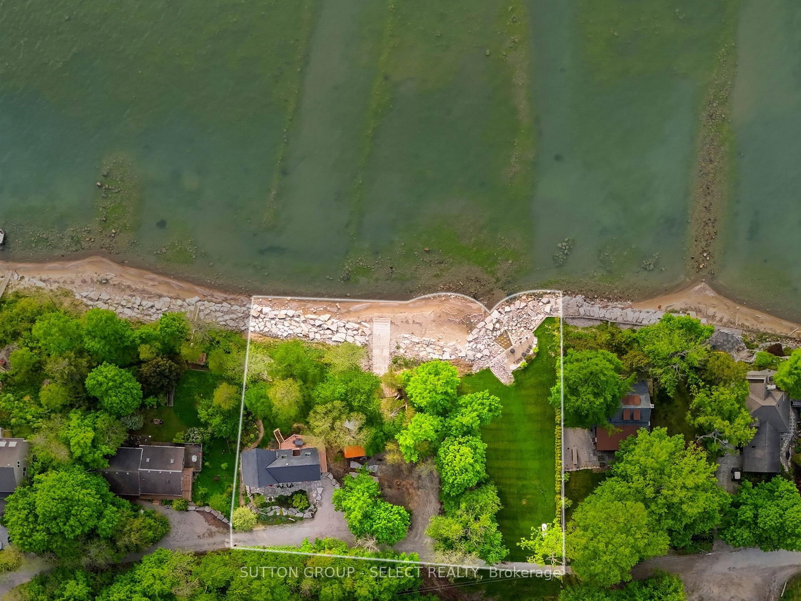 5284 Cliff Road • Lambton Shores, ON photo 3