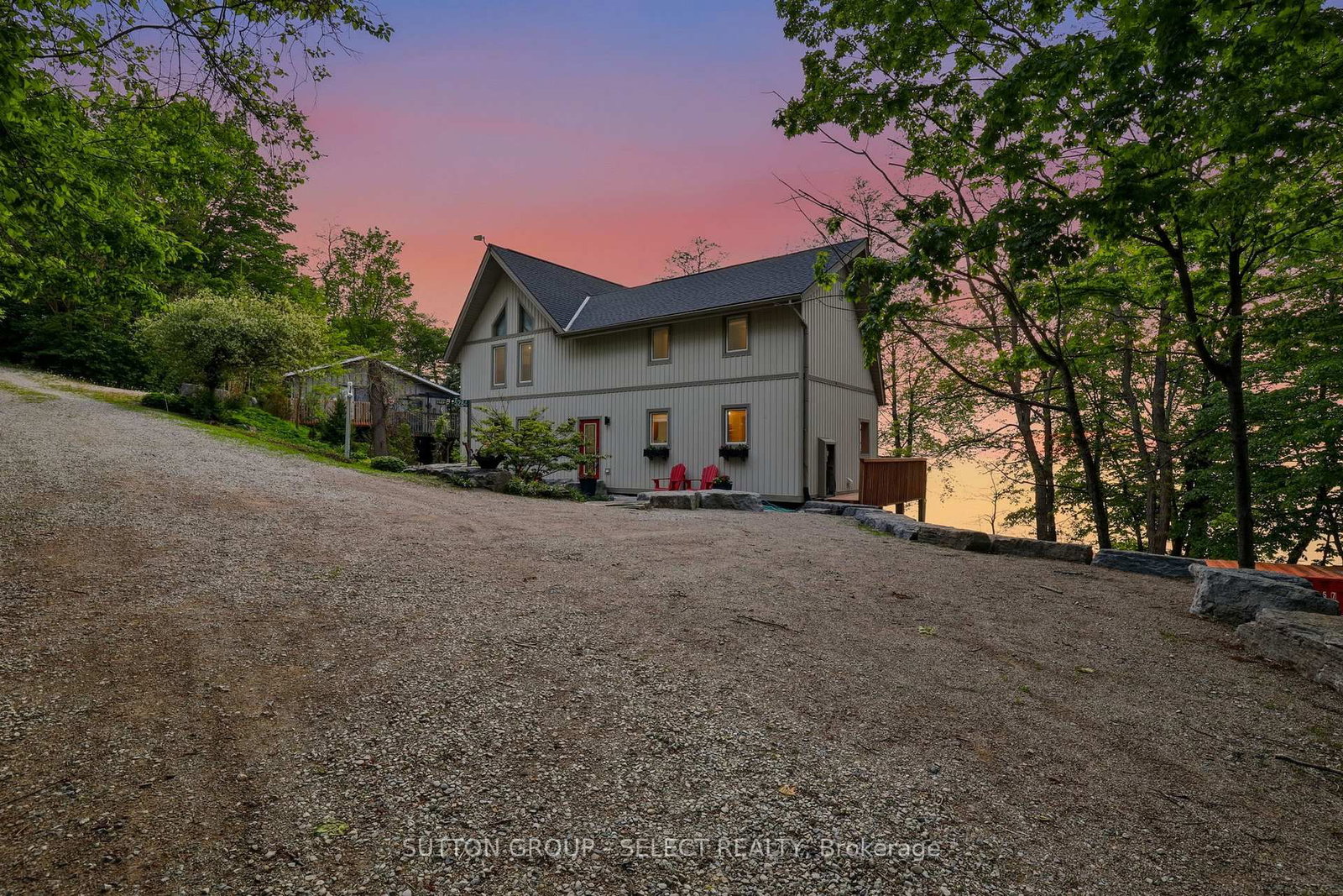 5284 Cliff Road • Lambton Shores, ON photo 4