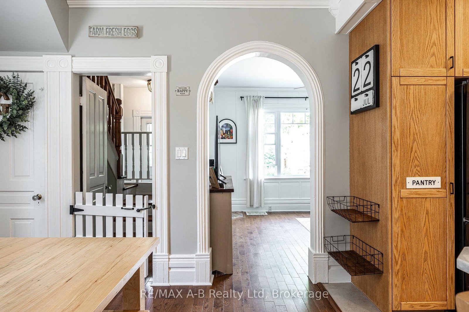 104 Ontario Street S • St. Marys, ON photo 11