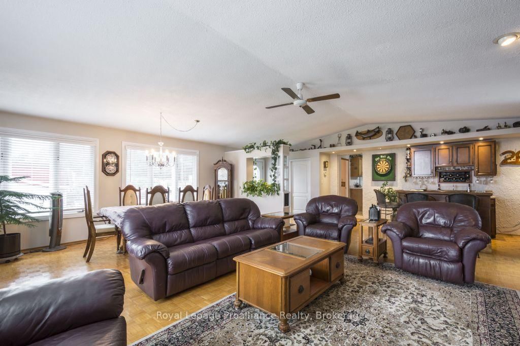 11438C Loyalist Parkway • Prince Edward County, ON photo 14