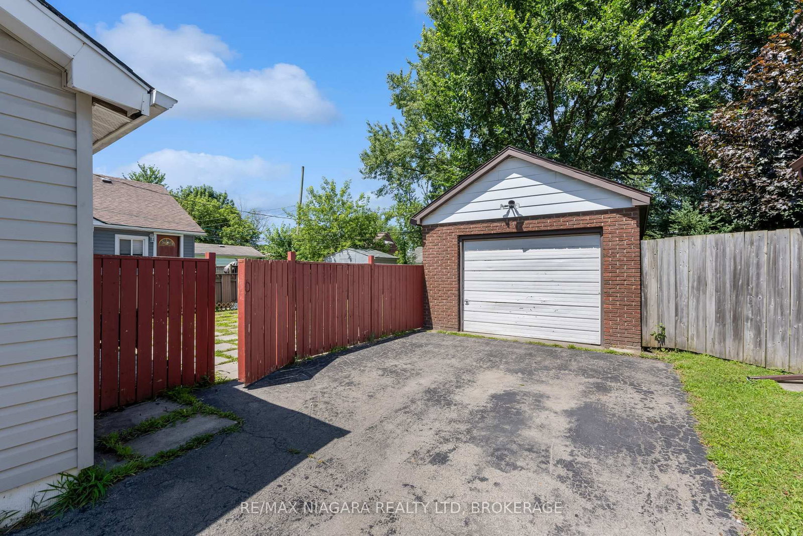394 Simpson Avenue • Welland, ON photo 18