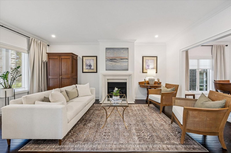 11 - 25 MANOR PARK Crescent