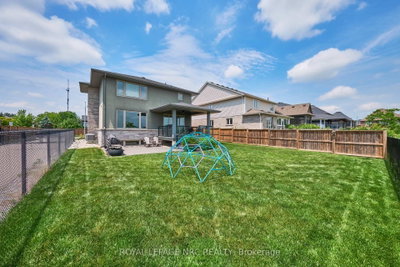 80 Days Avenue • Thorold, ON photo 9