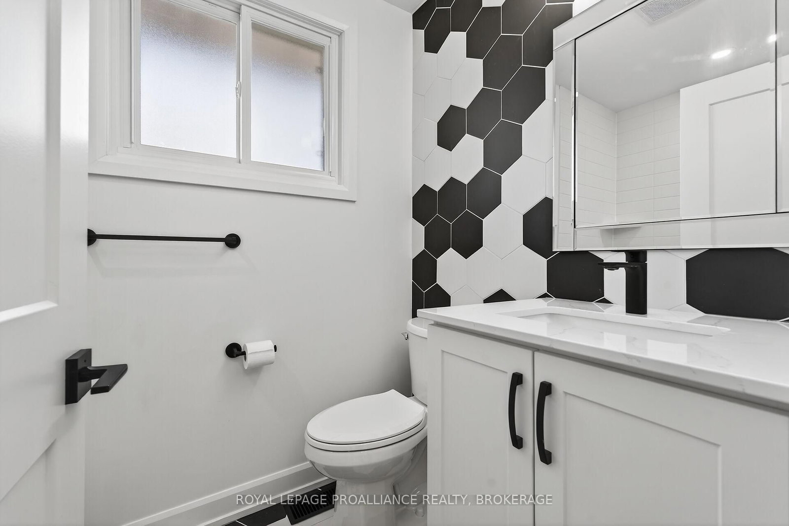 957 Oakview Avenue • Kingston, ON photo 18