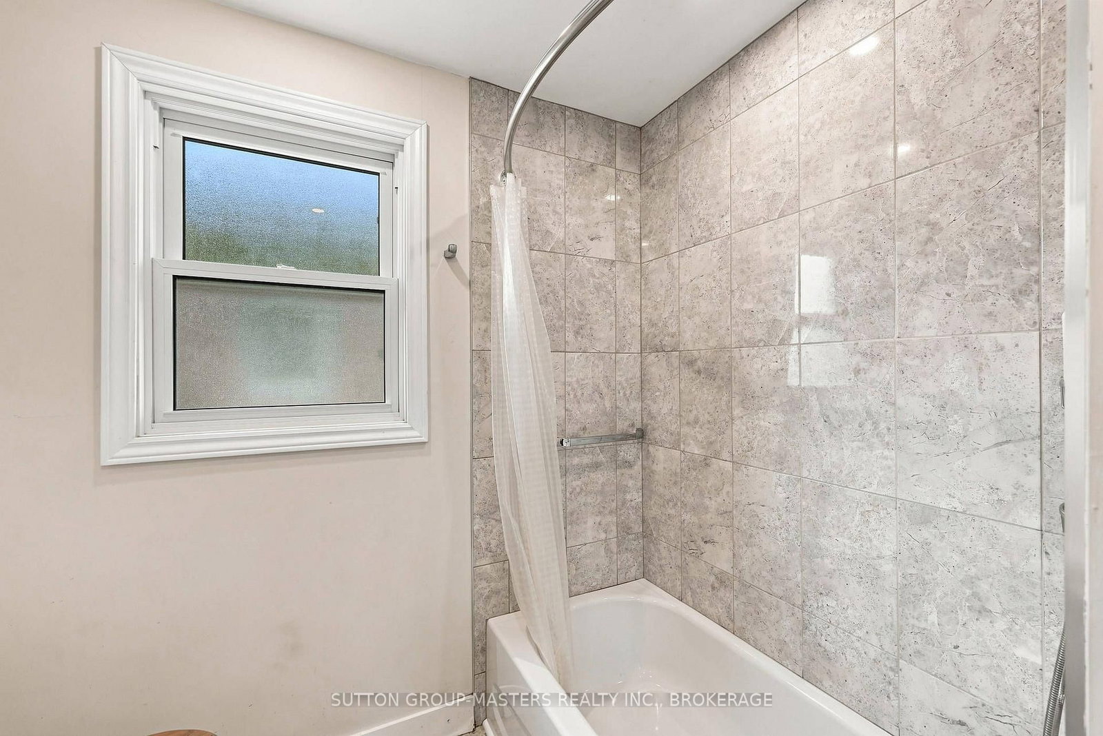 443 College Street • Kingston, ON photo 24