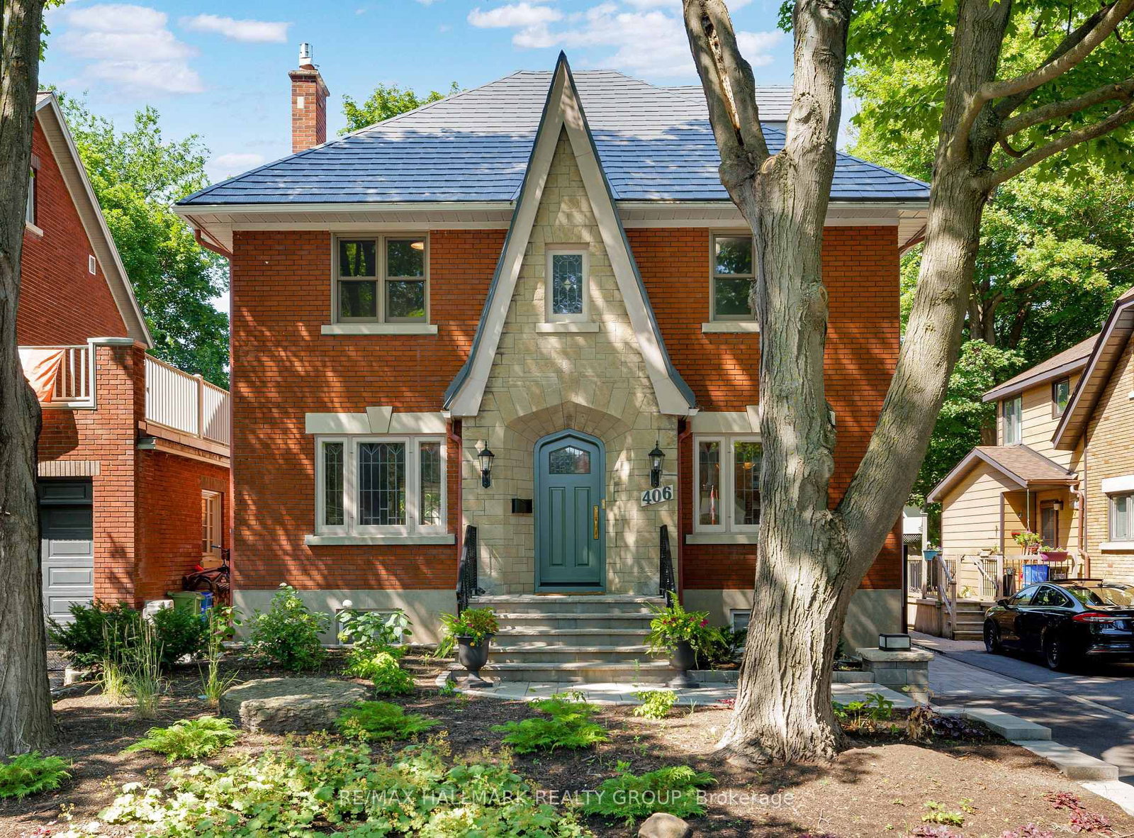 406 Huron Avenue S • Ottawa, ON photo 1