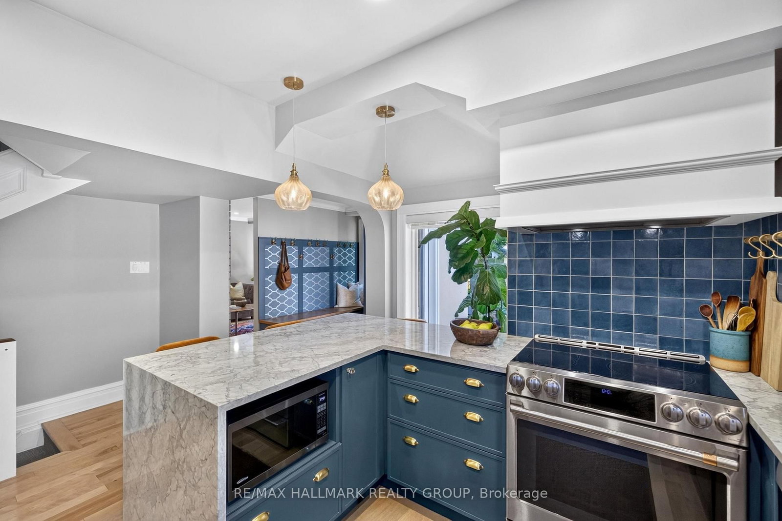 406 Huron Avenue S • Ottawa, ON photo 12