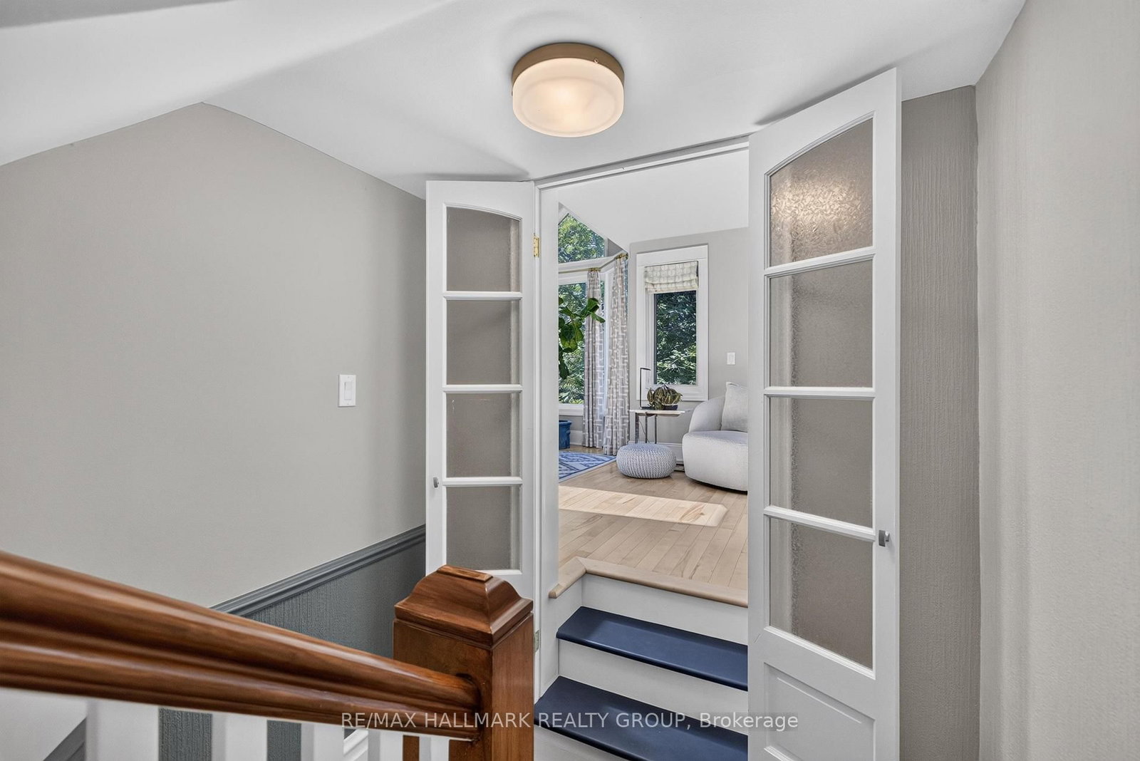 406 Huron Avenue S • Ottawa, ON photo 17