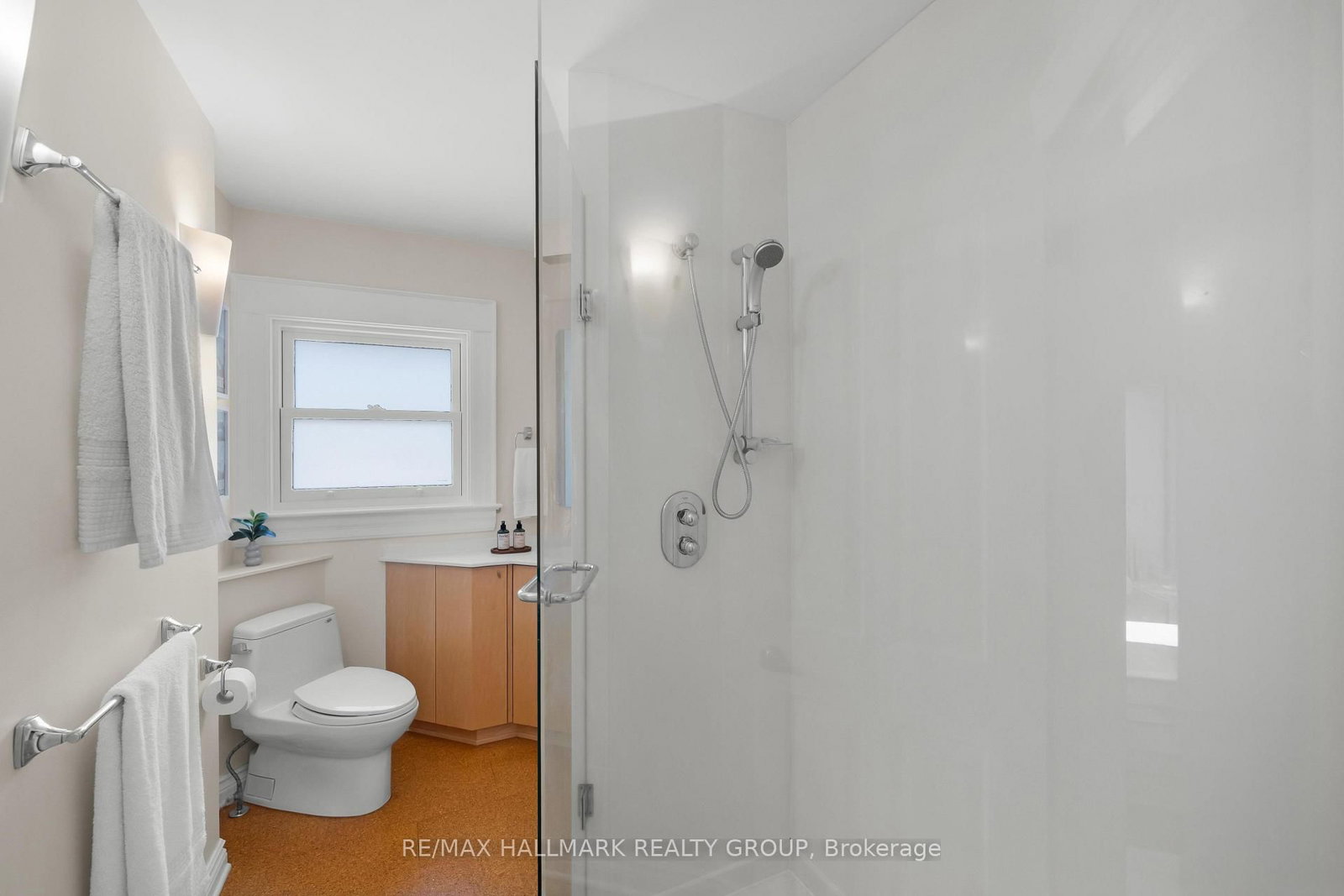406 Huron Avenue S • Ottawa, ON photo 26