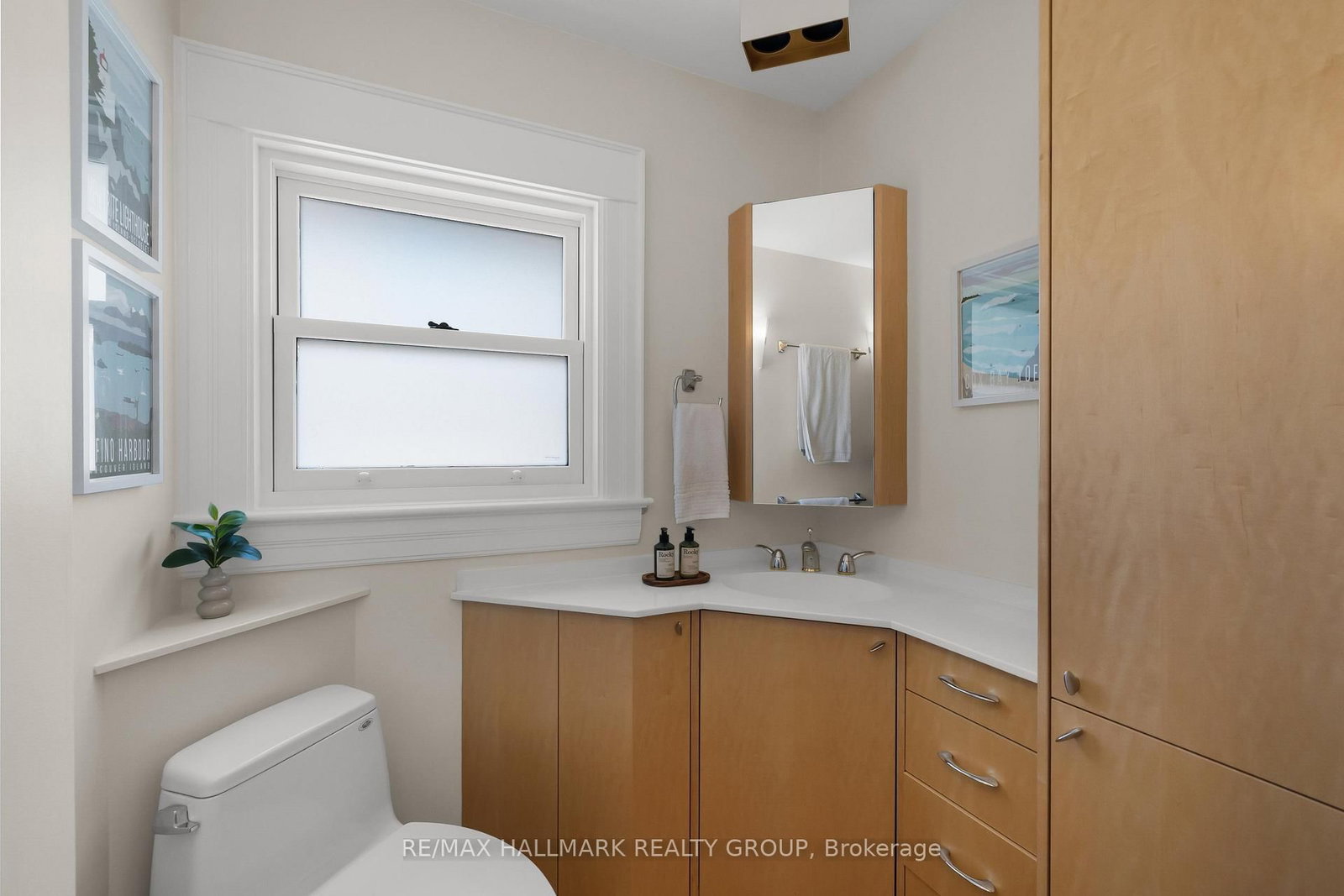 406 Huron Avenue S • Ottawa, ON photo 27