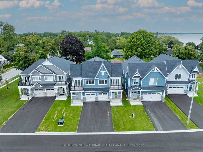 8 Twelve Trees Court