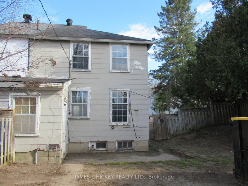 10 Iberville Street