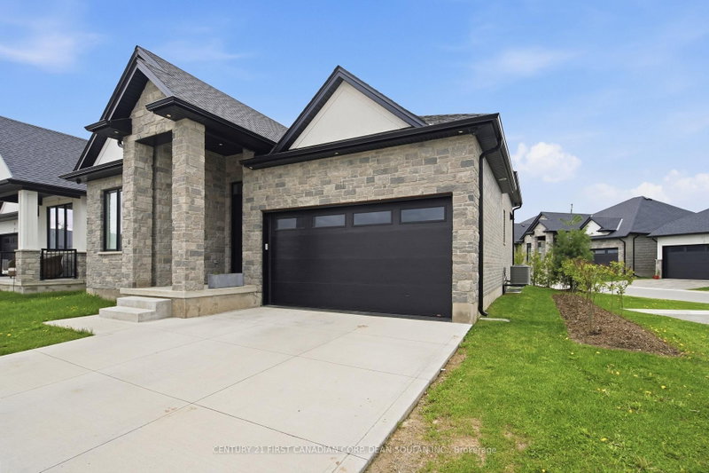 11 - 6990 Clayton Walk