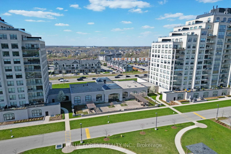 1208 - 240 Villagewalk Boulevard