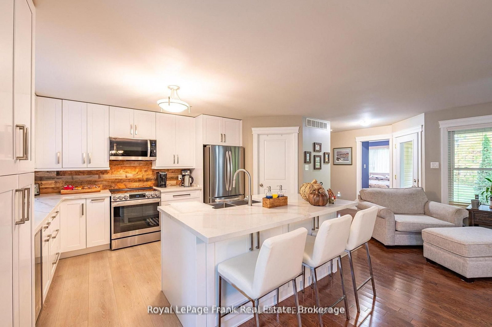 25 Lakeland Avenue • Trent Lakes, ON photo 9