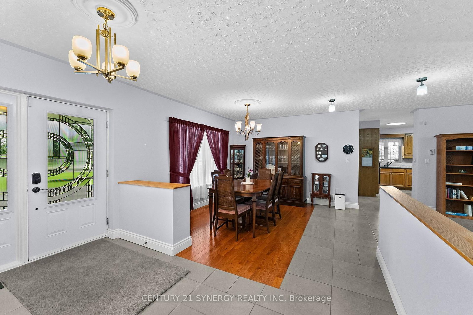 Listing Image 7