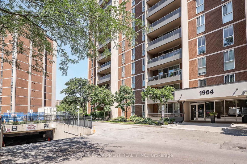 1009 - 1964 Main Street W