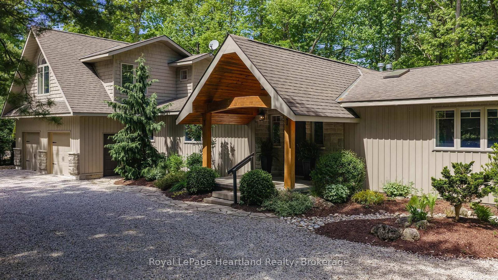 10308 BEACH O' PINES Road • Lambton Shores, ON photo 39