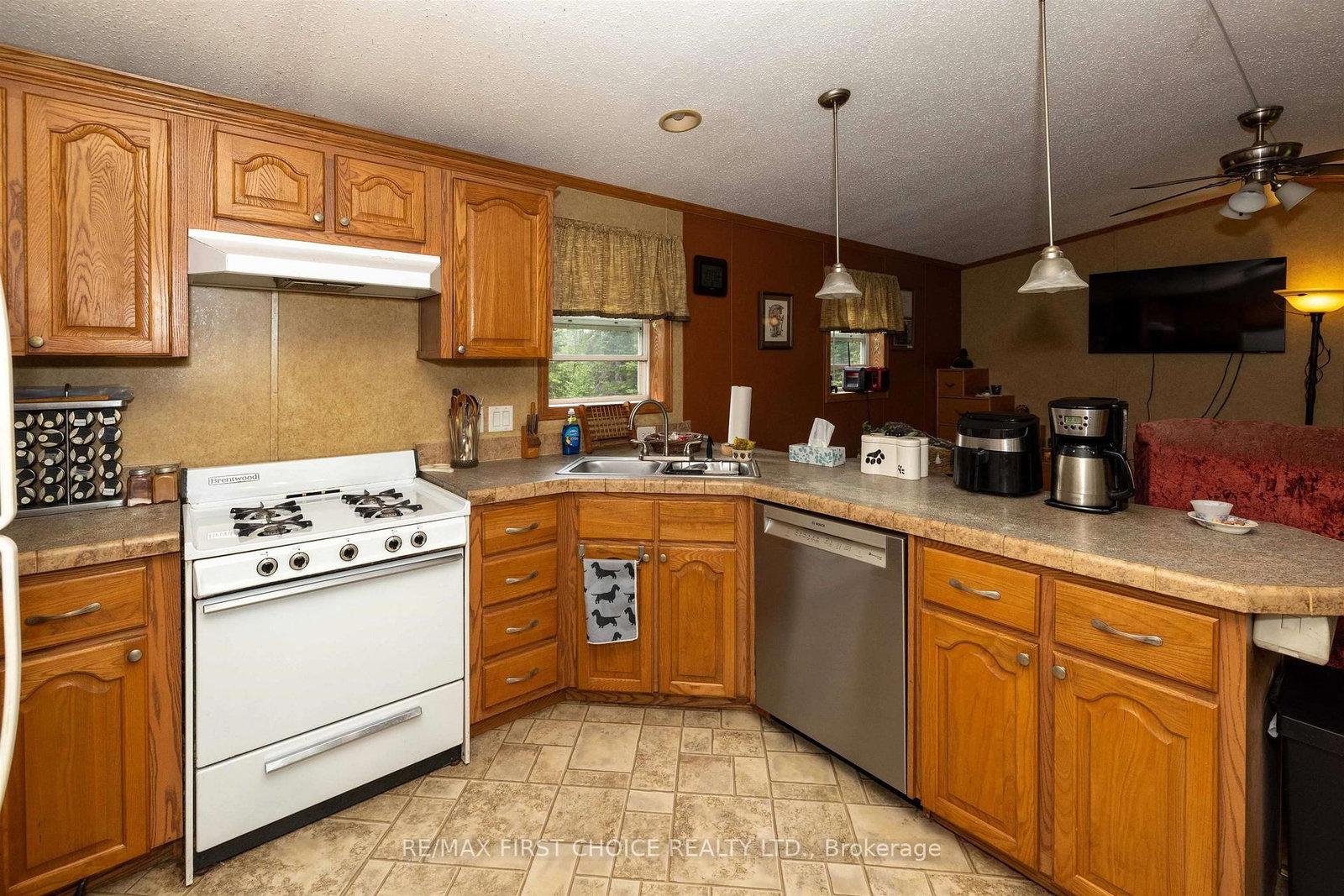 200 Captain Road • Thunder Bay Remote Area, ON photo 9