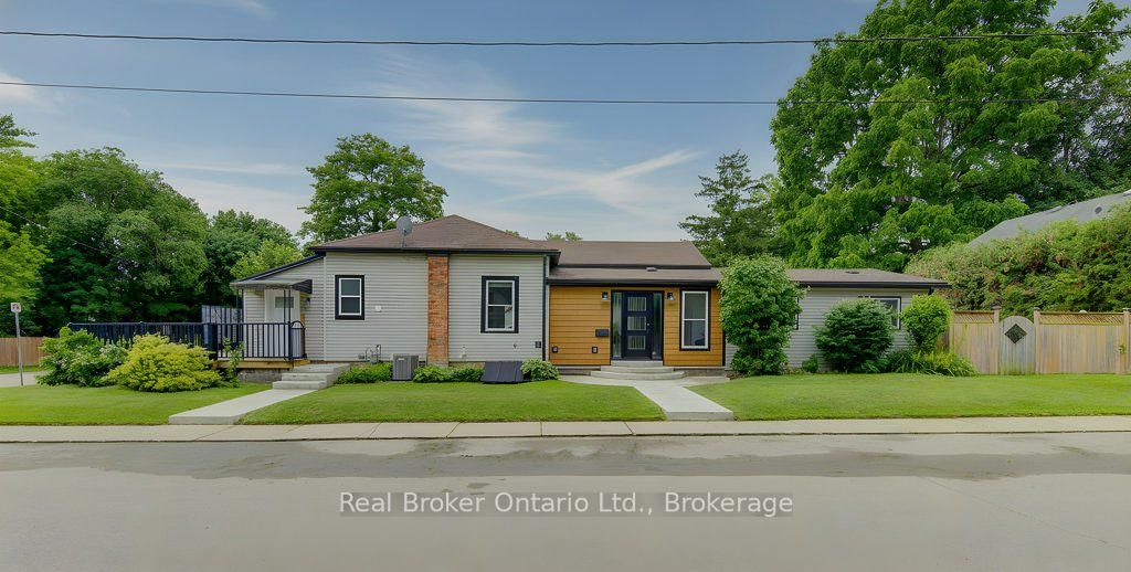 Detached House for sale at 17 Amelia Street, Brant, Ontario, N3L 1Z4 - Paris - MLS: X13639166